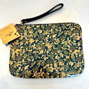 NWT Patricia Nash Olive Groves Cassini Wristlet Leather